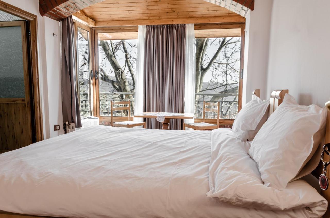 Alpeta Agrotourism & Winery - Roshnik , Berat Hotel Ngoại thất bức ảnh