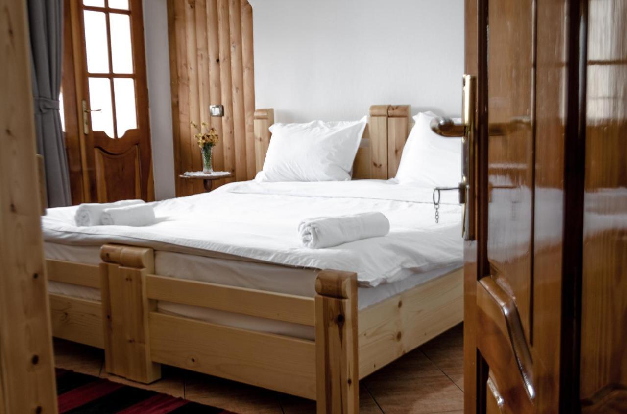 Alpeta Agrotourism & Winery - Roshnik , Berat Hotel Ngoại thất bức ảnh