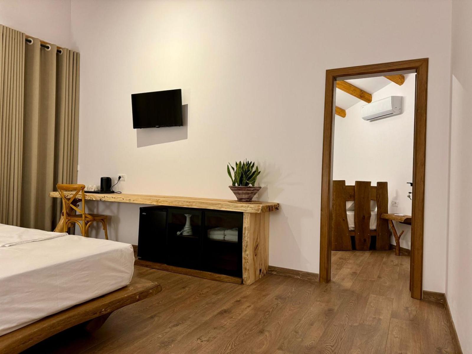 Alpeta Agrotourism & Winery - Roshnik , Berat Hotel Ngoại thất bức ảnh