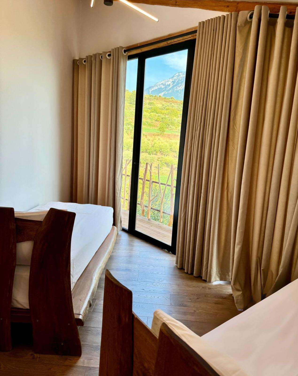 Alpeta Agrotourism & Winery - Roshnik , Berat Hotel Ngoại thất bức ảnh