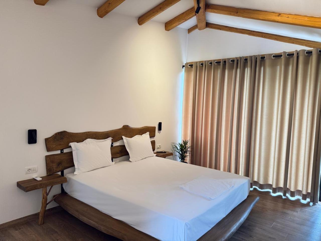 Alpeta Agrotourism & Winery - Roshnik , Berat Hotel Ngoại thất bức ảnh