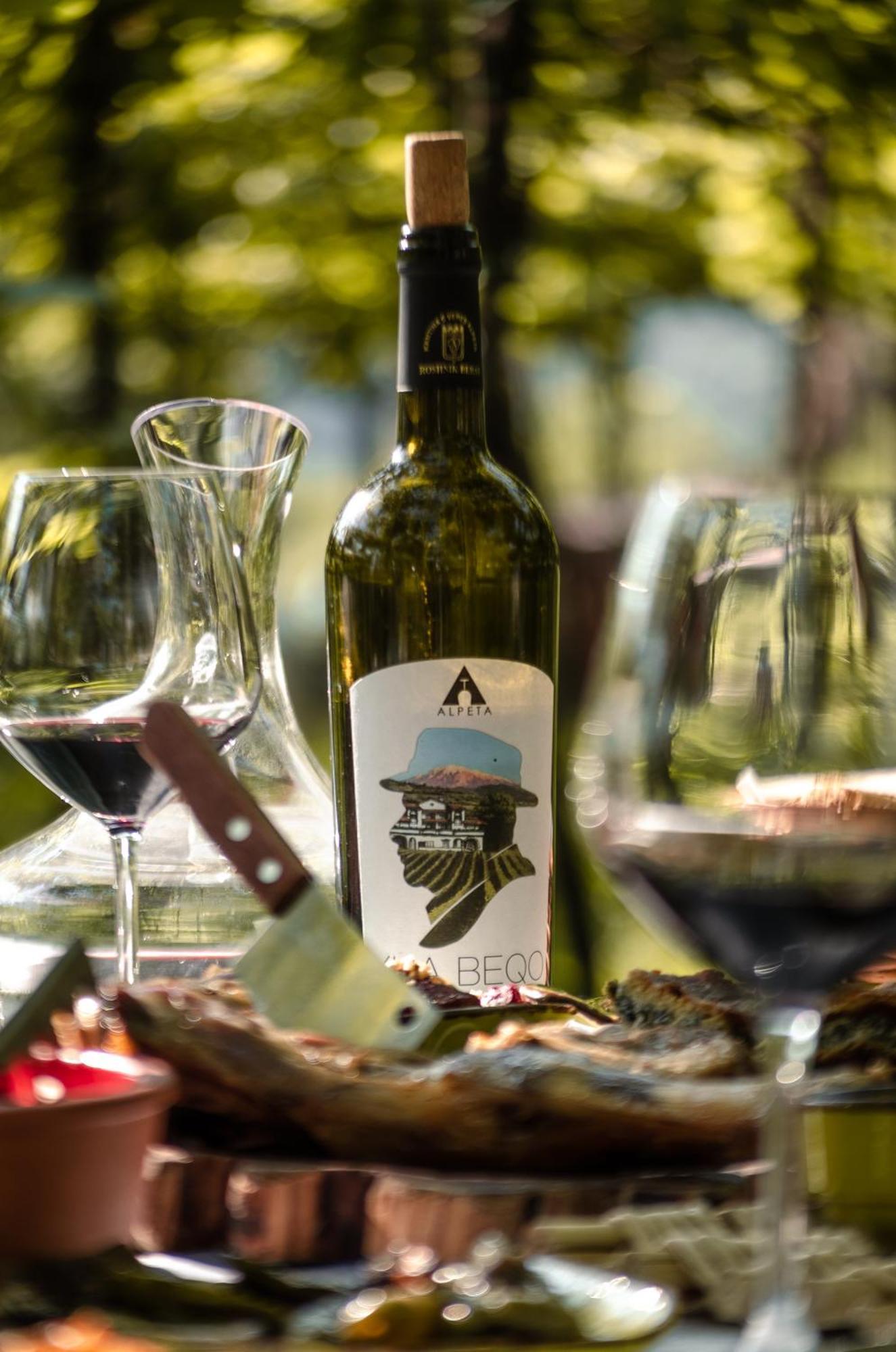 Alpeta Agrotourism & Winery - Roshnik , Berat Hotel Ngoại thất bức ảnh