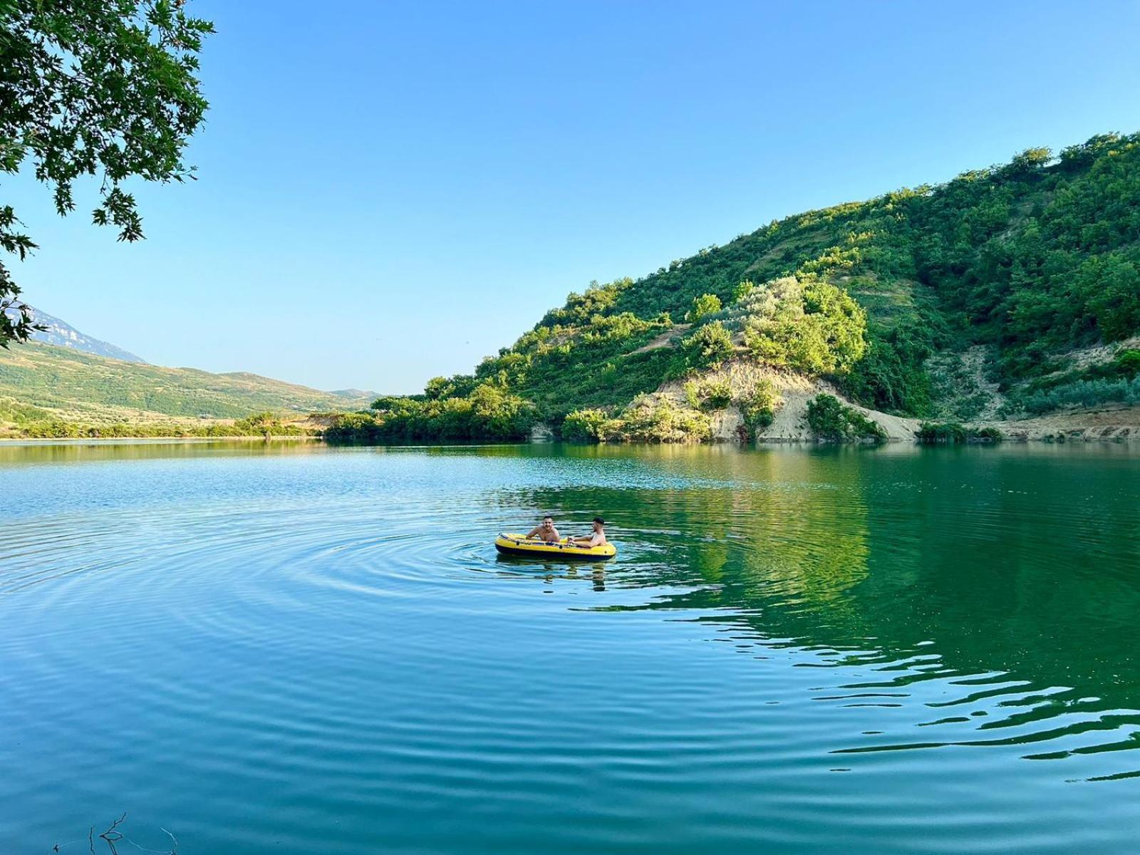 Alpeta Agrotourism & Winery - Roshnik , Berat Hotel Ngoại thất bức ảnh